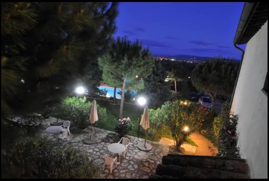 Agriturismo La Ginestrella Civitella D'Arna Εξωτερικό φωτογραφία