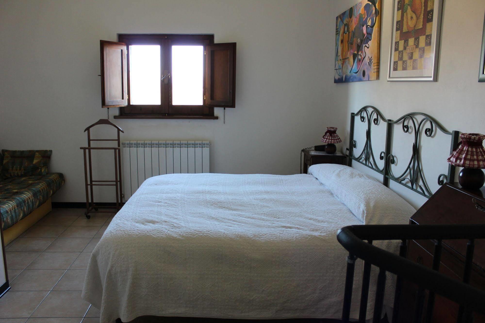 Agriturismo La Ginestrella Civitella D'Arna Εξωτερικό φωτογραφία